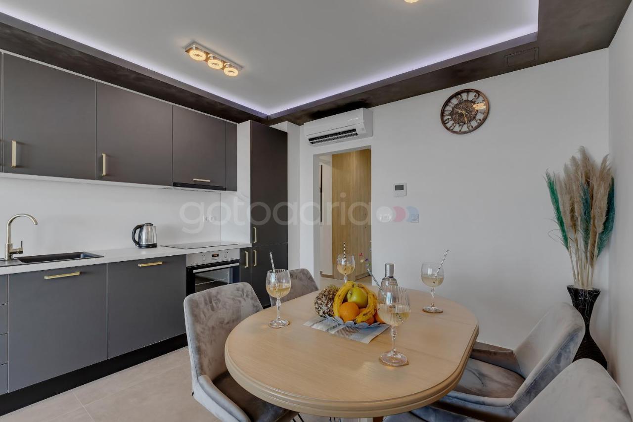 Luxury Seaview Apt Luki - Free Parking Makarska Eksteriør billede