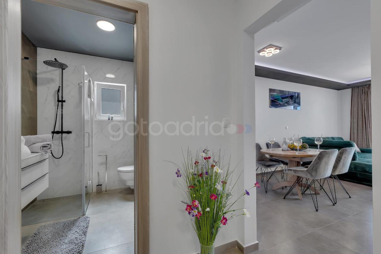 Luxury Seaview Apt Luki - Free Parking Makarska Eksteriør billede