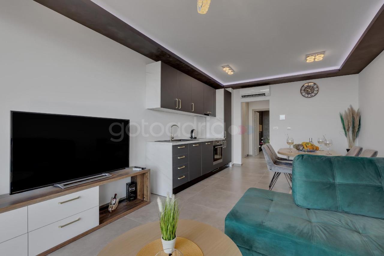 Luxury Seaview Apt Luki - Free Parking Makarska Eksteriør billede